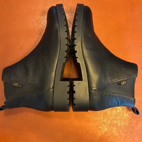 Cole Haan Women's Leather Waterproof Booties Chelsea Boots Size 7 Medium - Picture 2 of 8